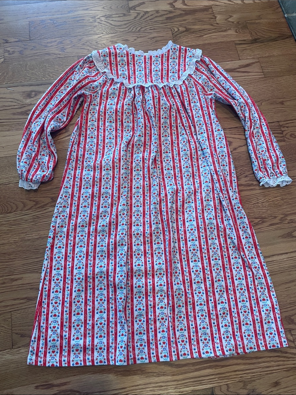 Girls' Red & White Floral Stripe Nightgown with Lace Trim